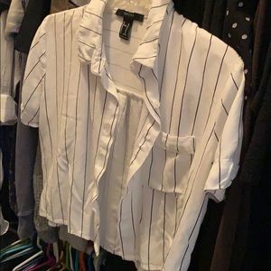 Forever 21 cropped shirt 🎀